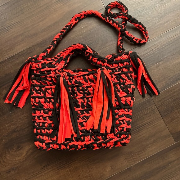 Hand crafted ladies purse - Picture 1 of 5